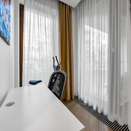 Downtown - Terrace, Location - By Rentujemy *